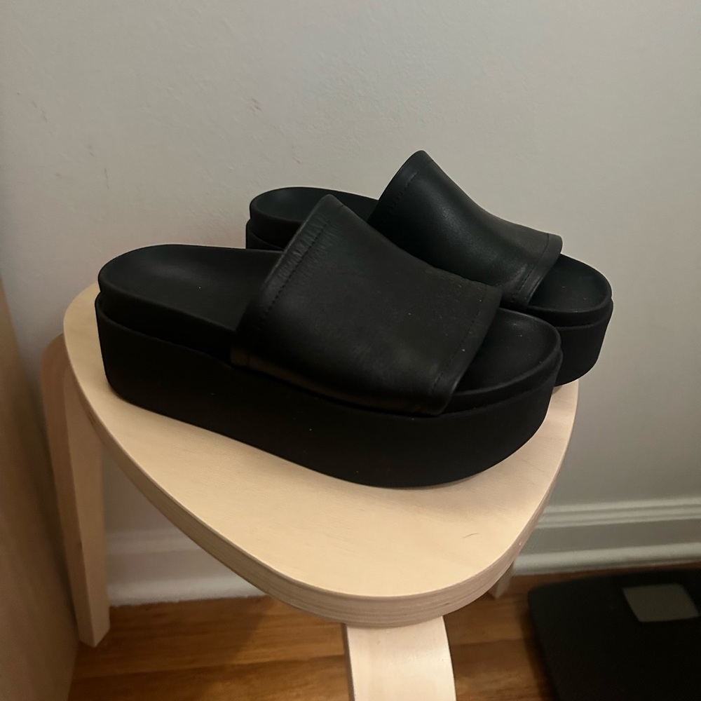 Steve Madden Black Leather Platform Arwen Slides